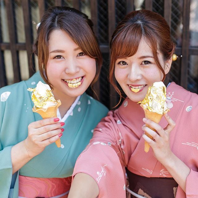 cơn sốt kem dát vàng